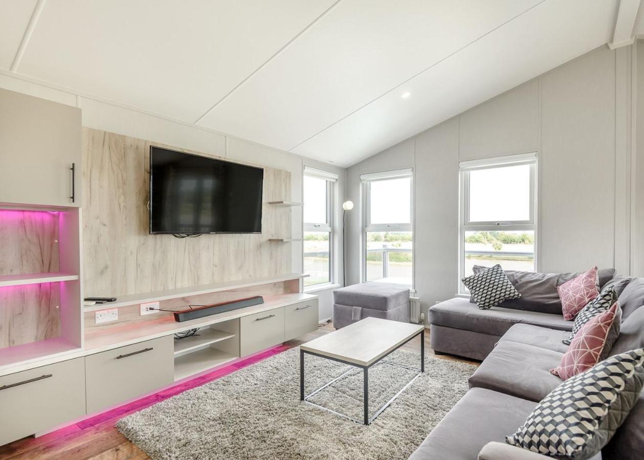 Home Farm Park Lakeside Retreat Burgh le Marsh 客房 照片
